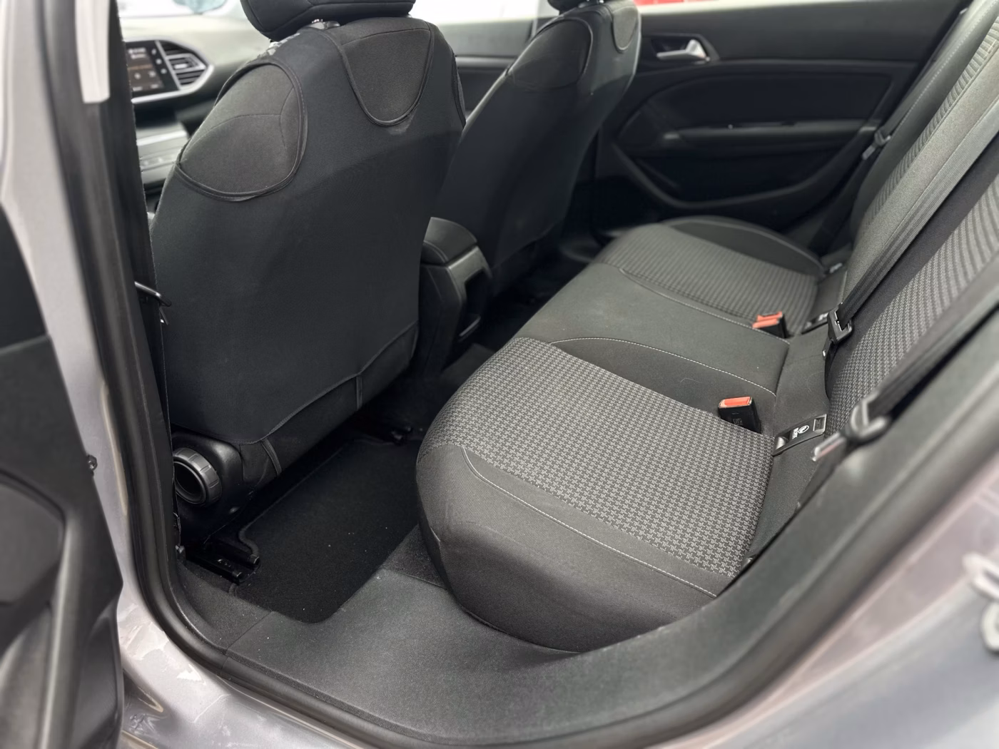 Peugeot 308 фото 11