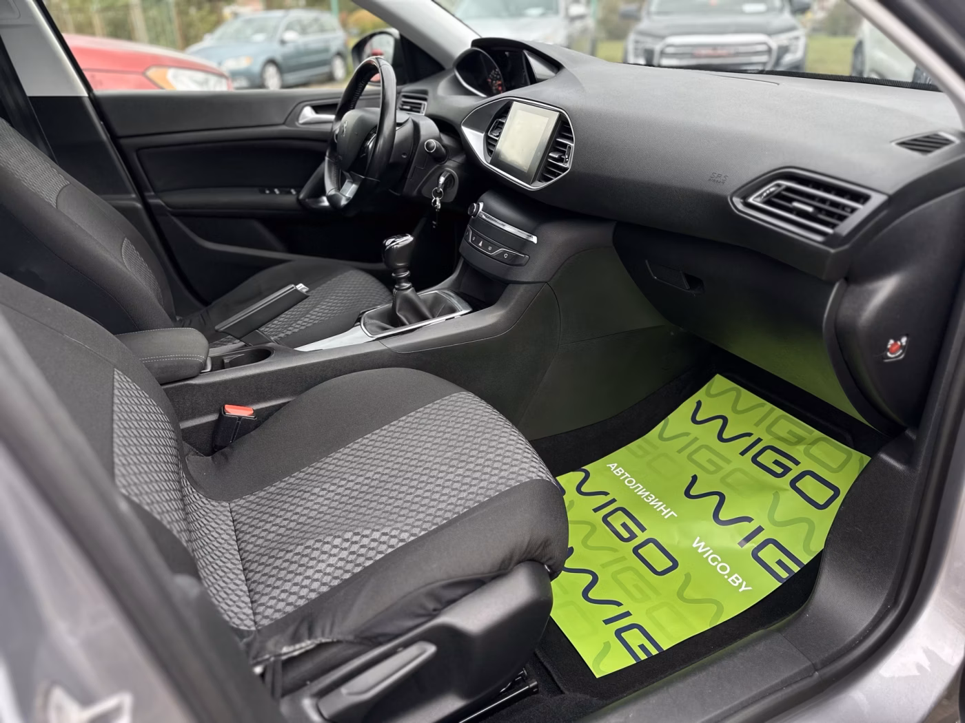 Peugeot 308 фото 14