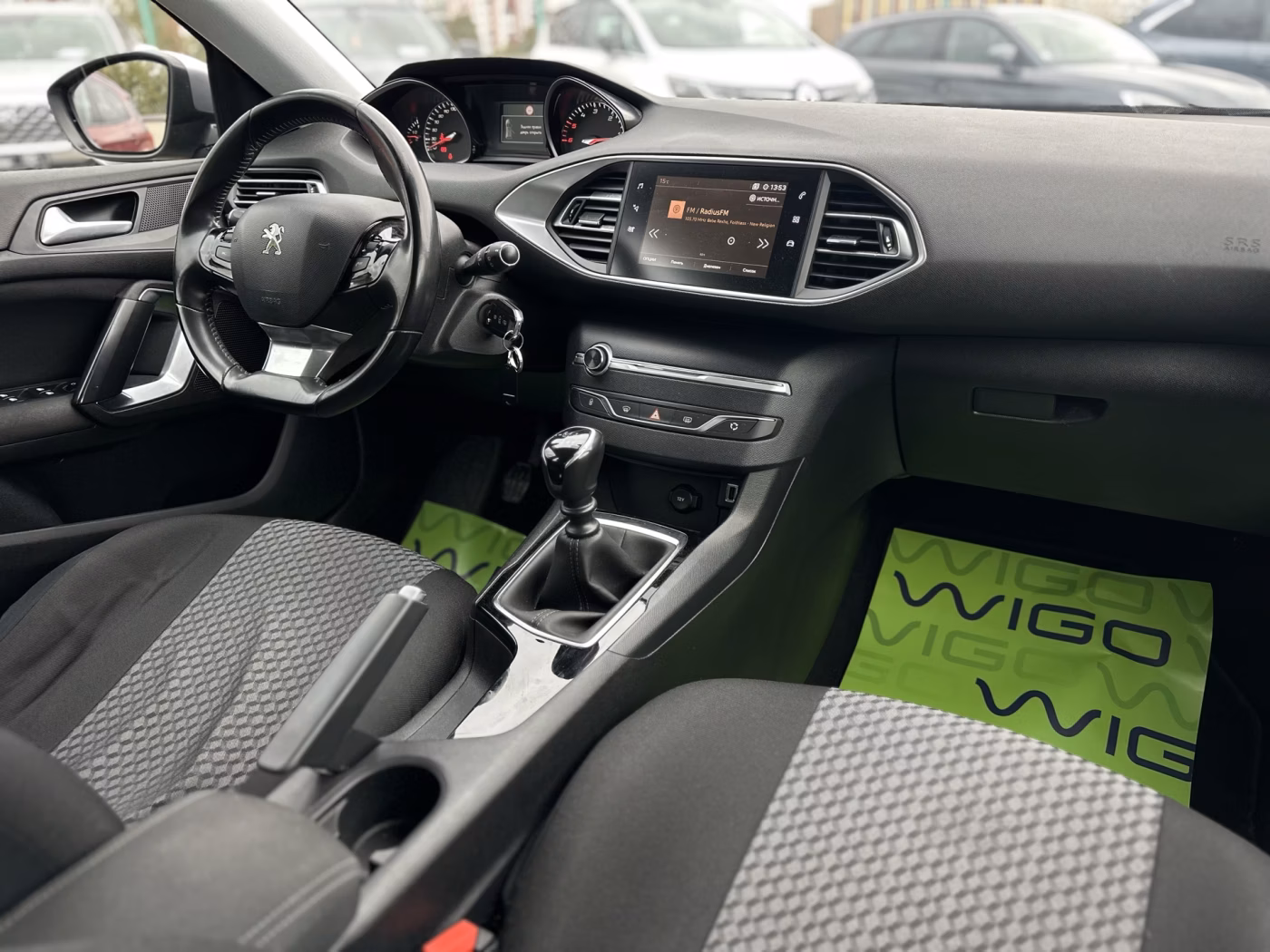 Peugeot 308 фото 16