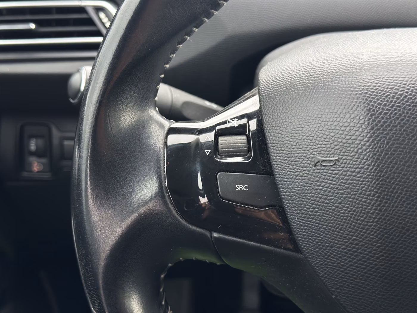 Peugeot 308 фото 18
