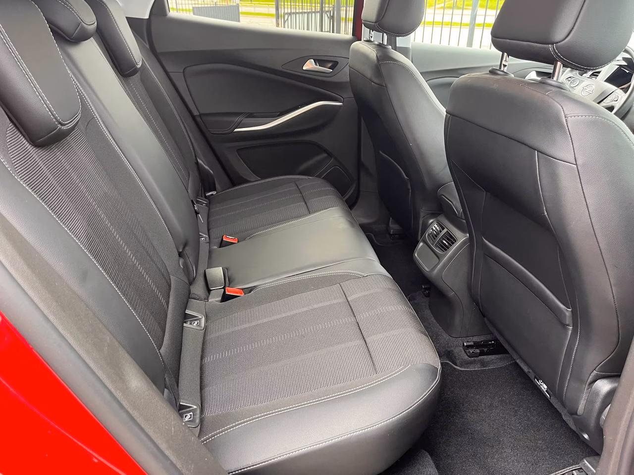 Opel Grandland X фото 18