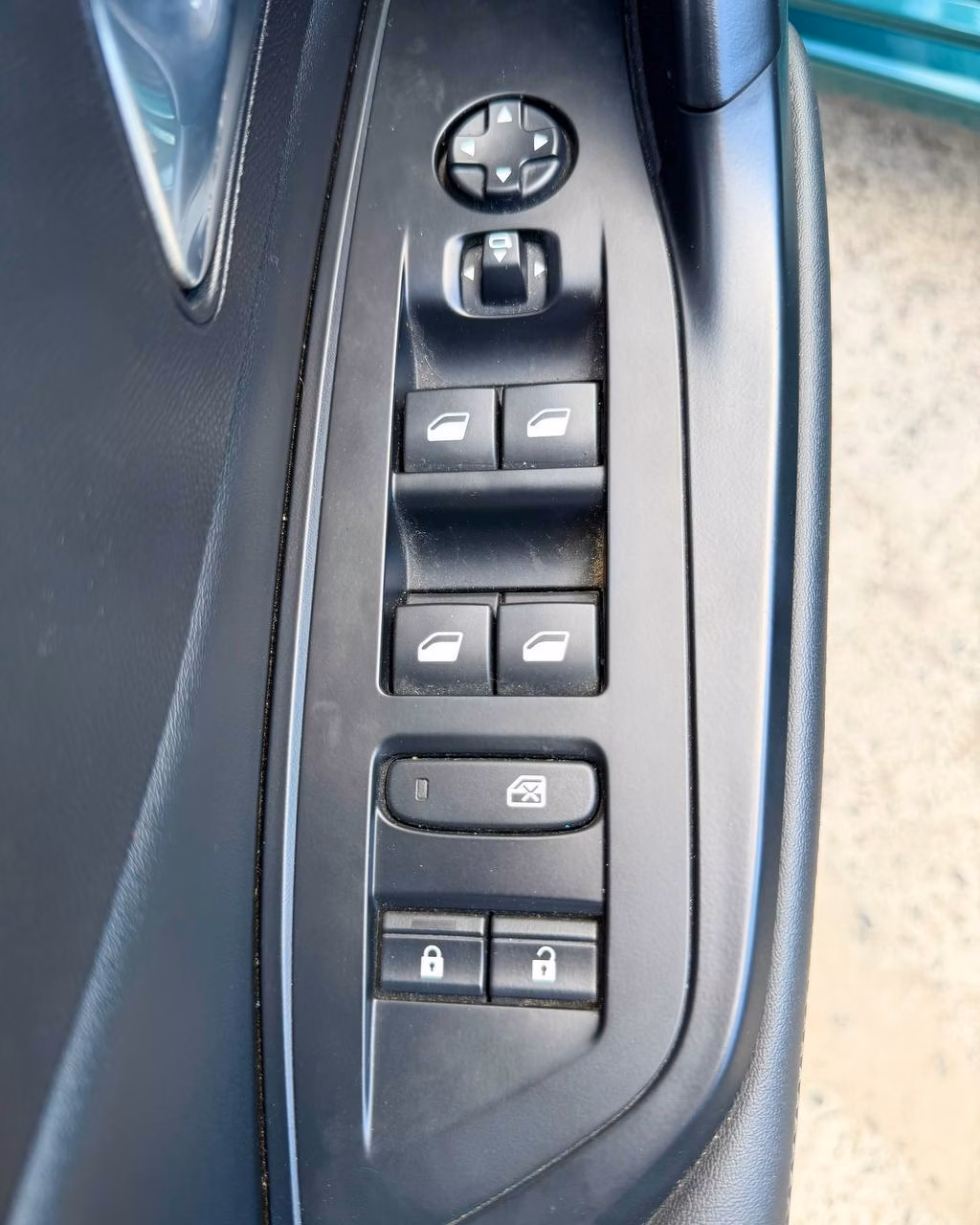 Peugeot 308 фото 12