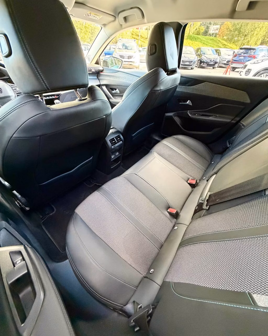 Peugeot 308 фото 20