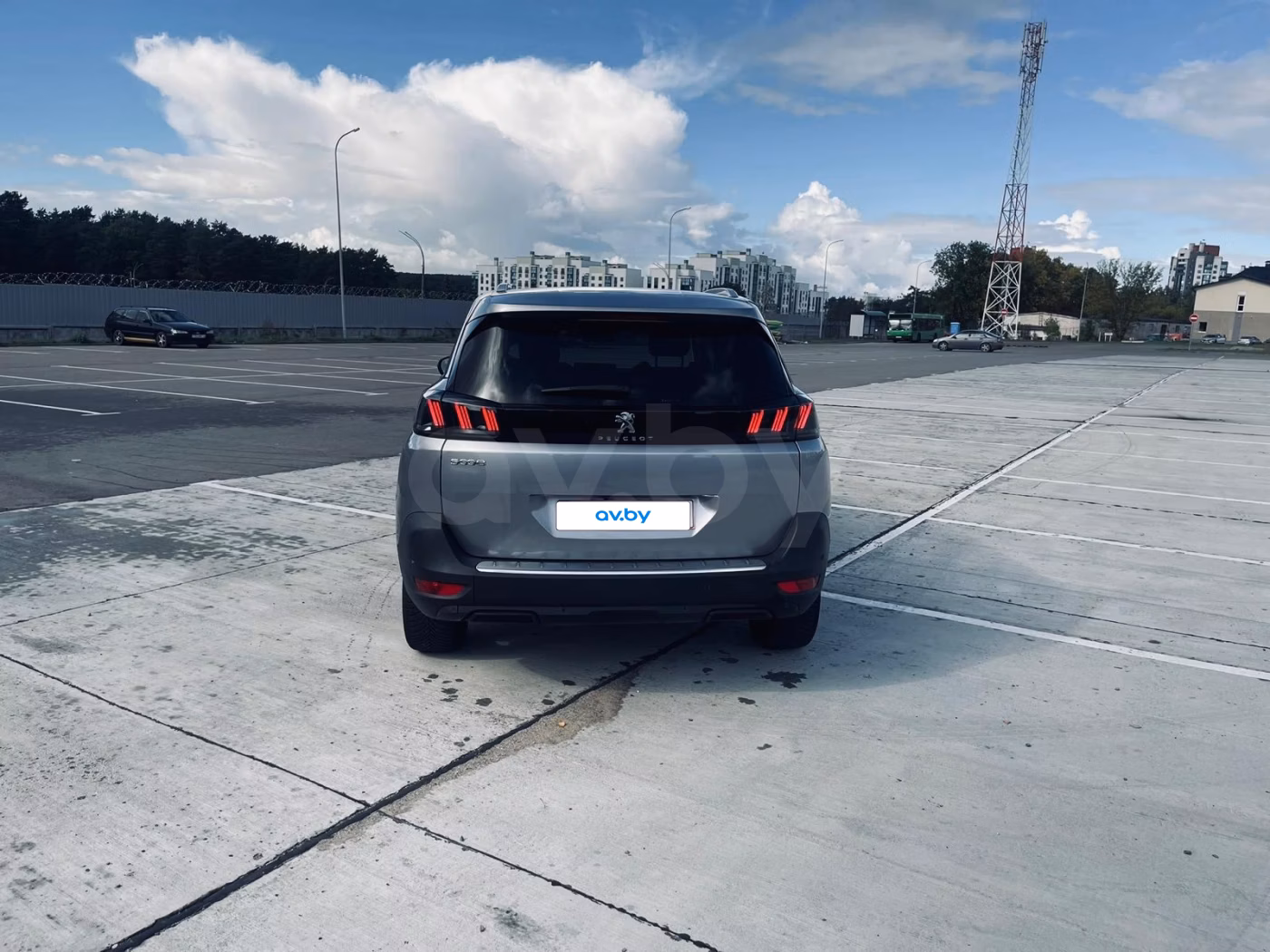 Peugeot 5008 фото 6