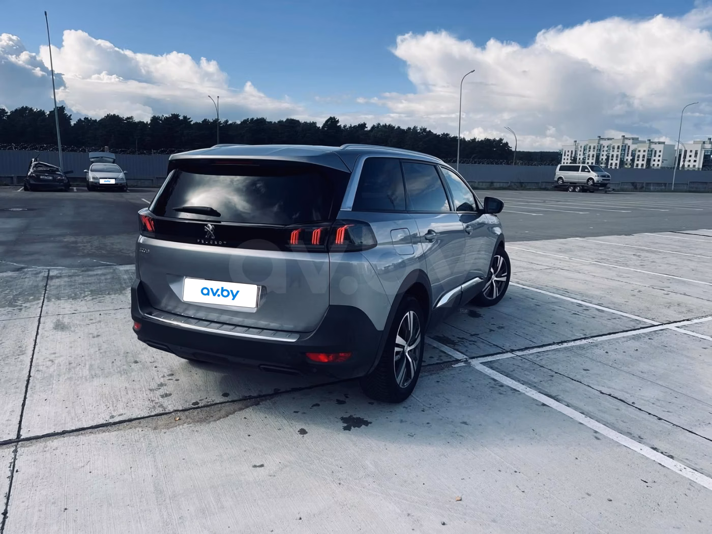 Peugeot 5008 фото 8