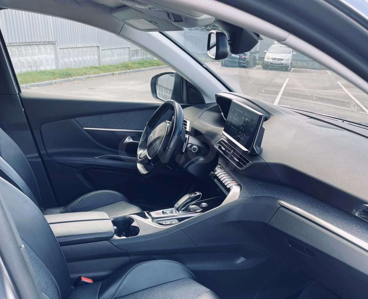 Peugeot 5008 фото 11
