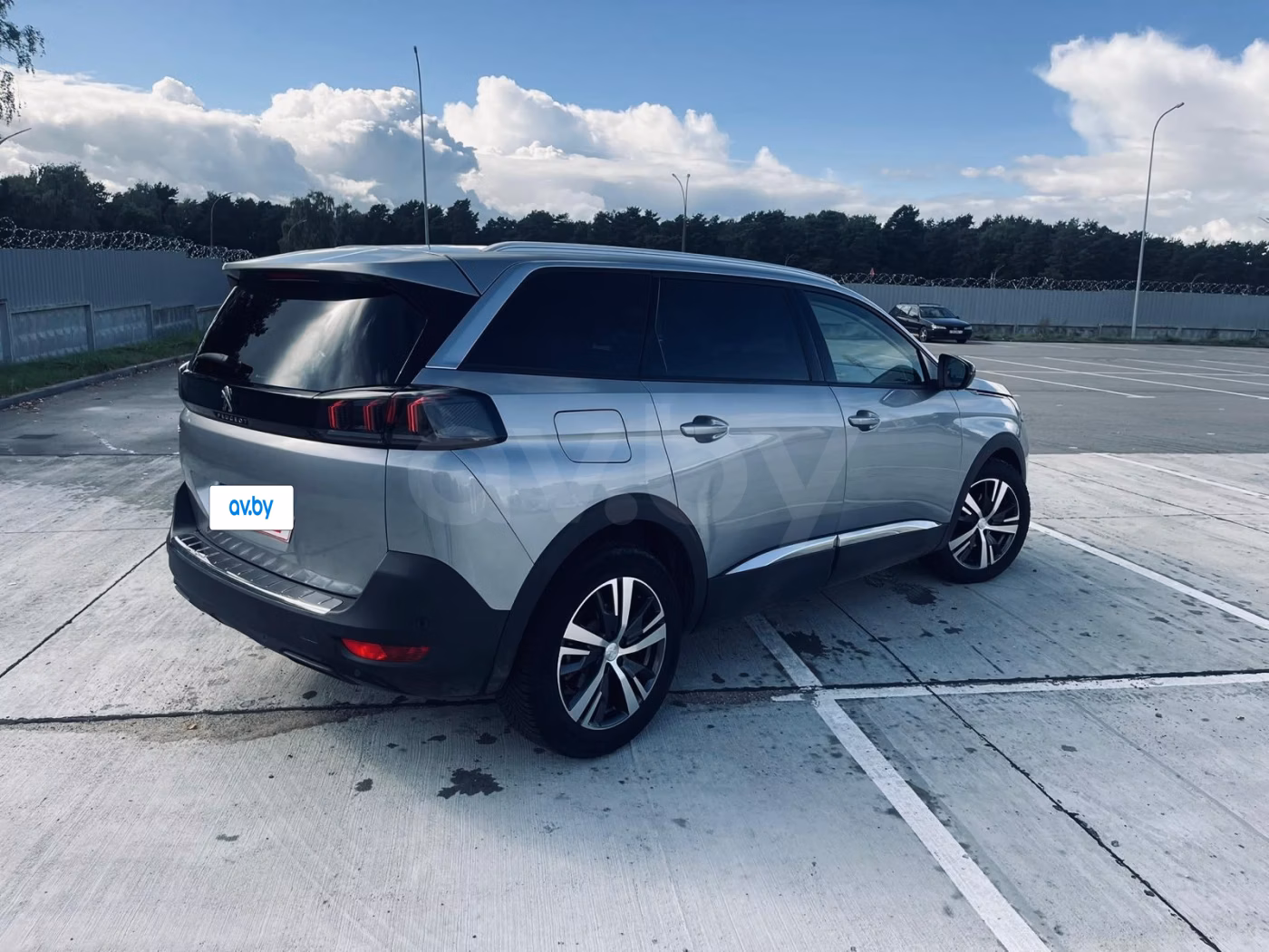 Peugeot 5008 фото 14