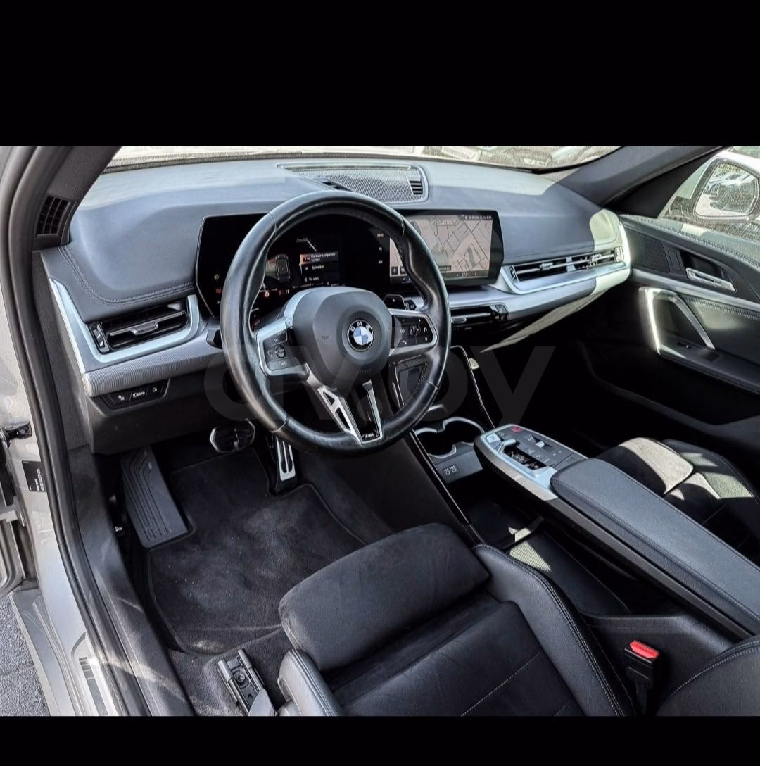 BMW X1 фото 8