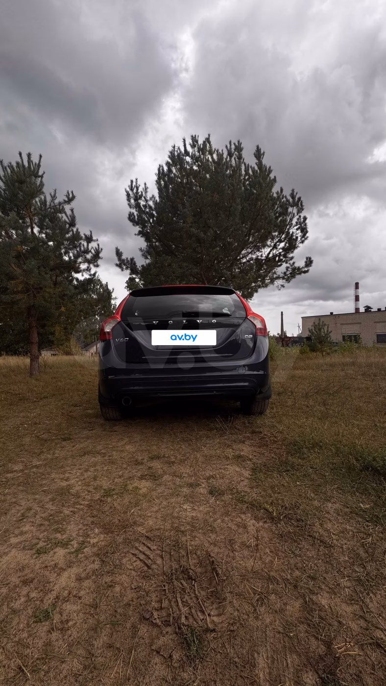 Volvo V60 фото 4
