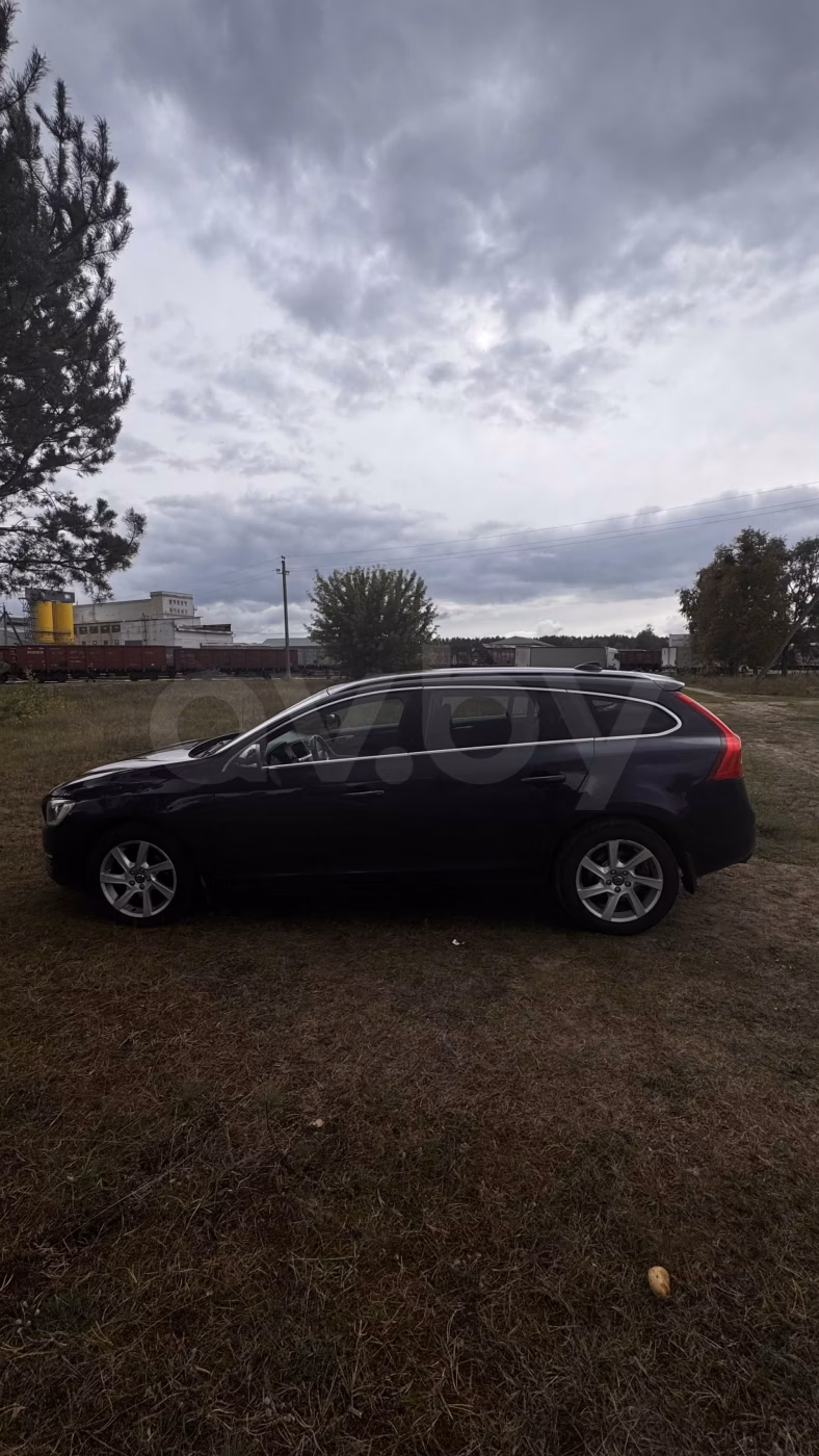Volvo V60 фото 6