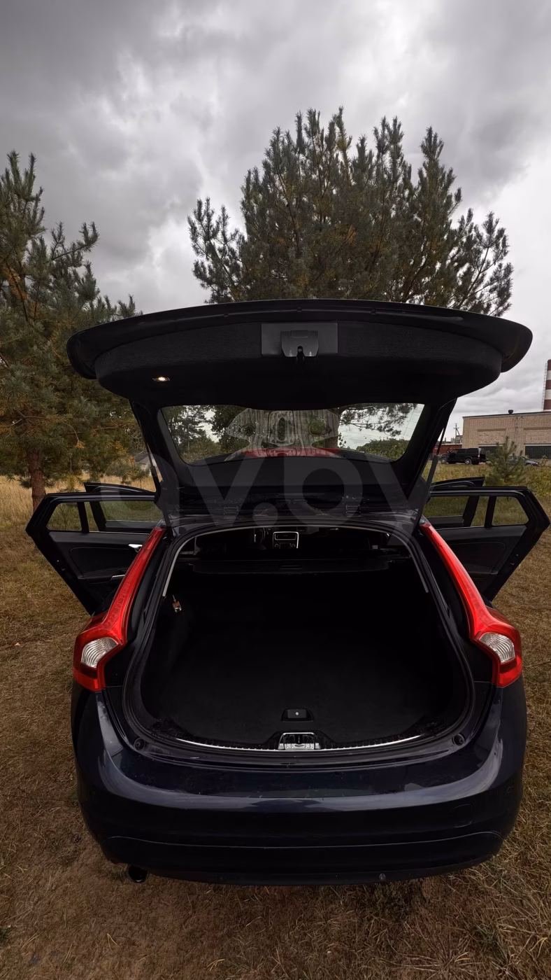 Volvo V60 фото 19