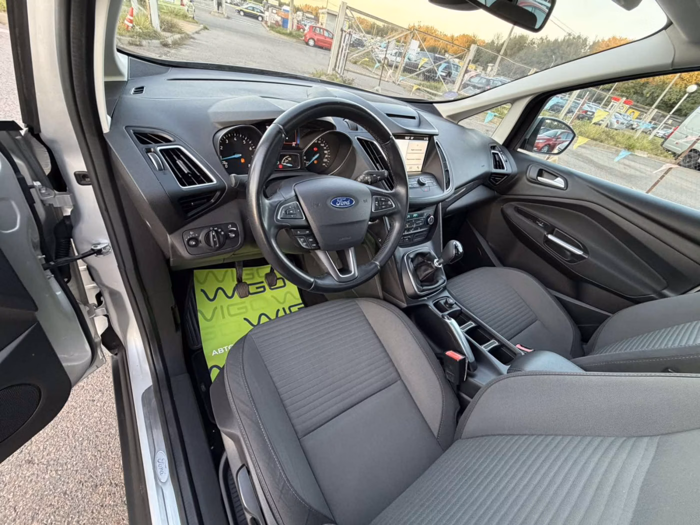 Ford C-MAX фото 13
