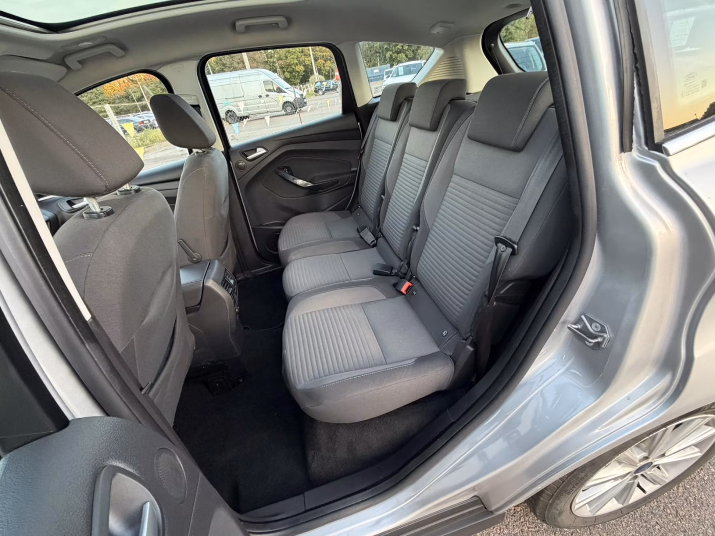 Ford C-MAX фото 15