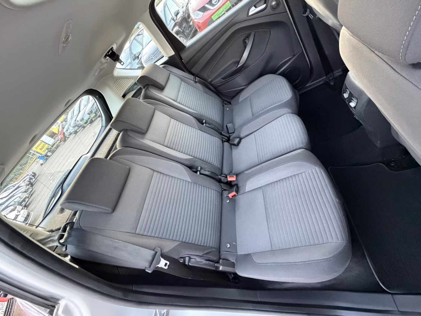 Ford C-MAX фото 16