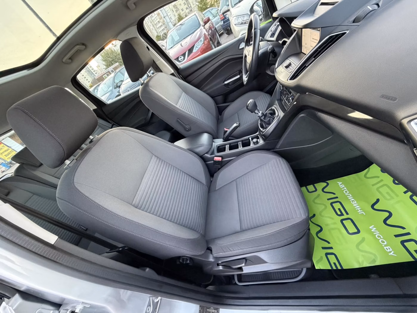 Ford C-MAX фото 17
