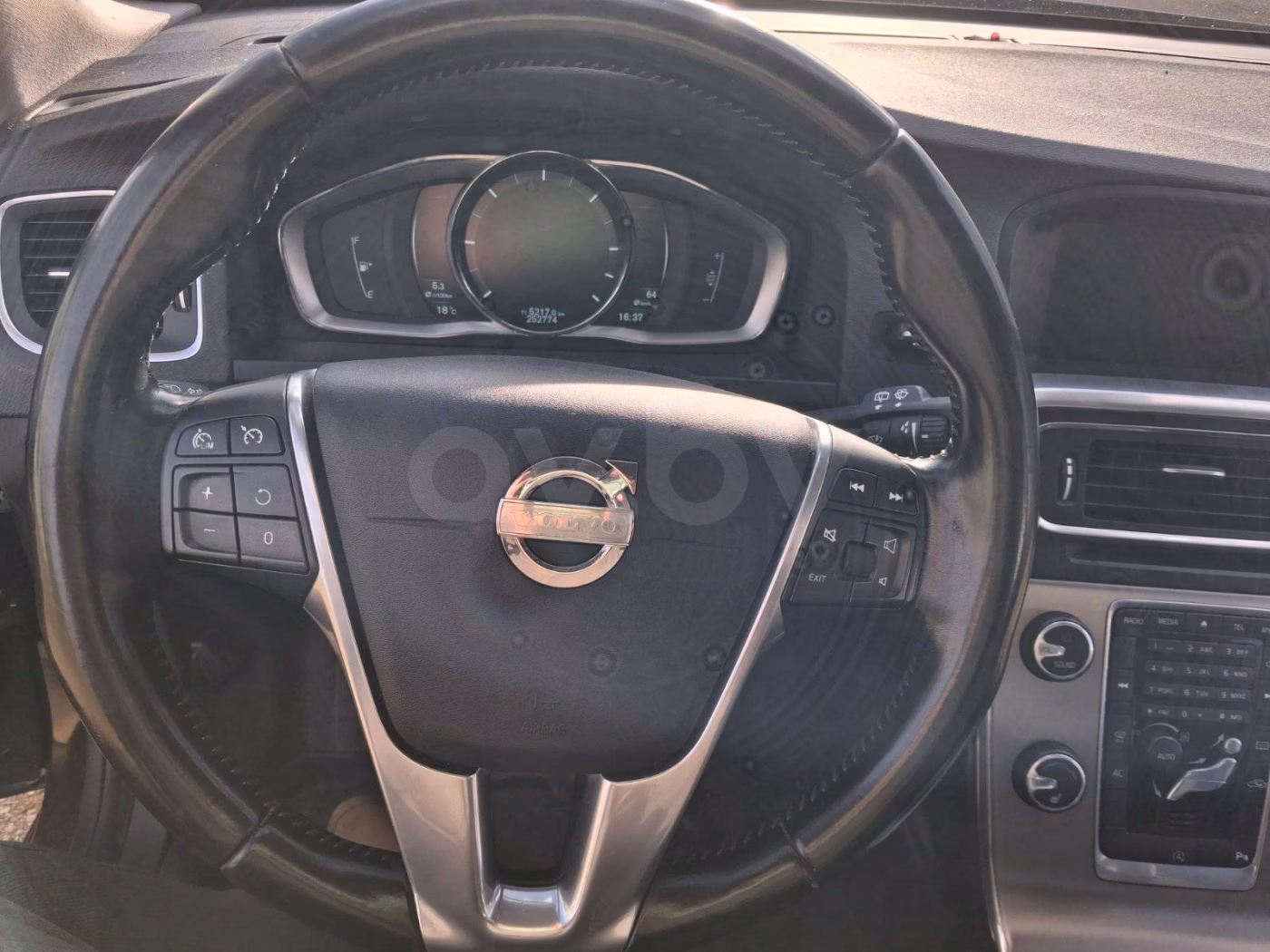 Volvo V60 фото 13