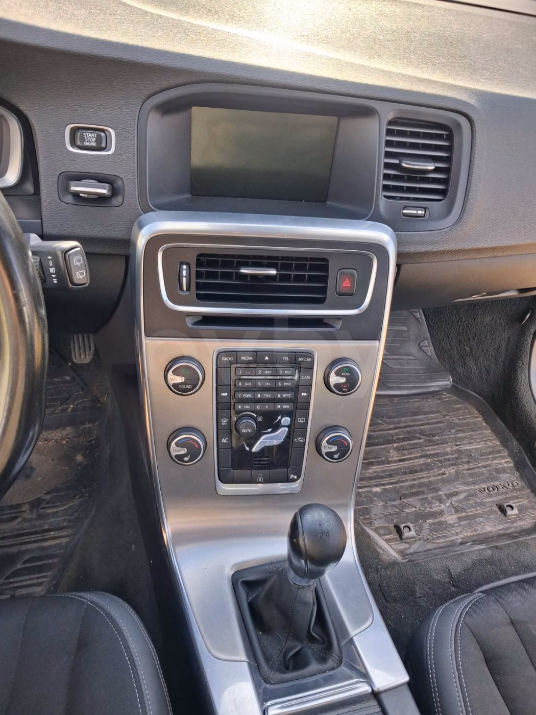 Volvo V60 фото 14