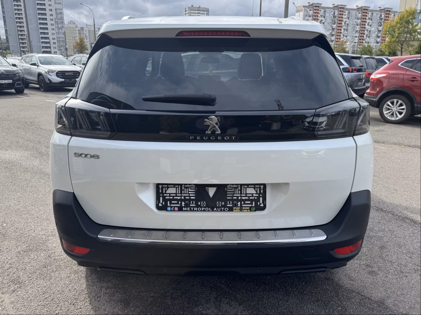 Peugeot 5008 фото 6