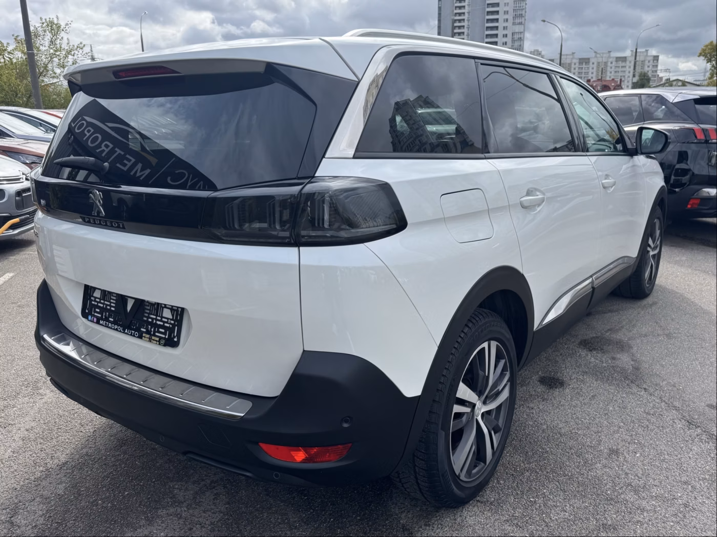 Peugeot 5008 фото 7