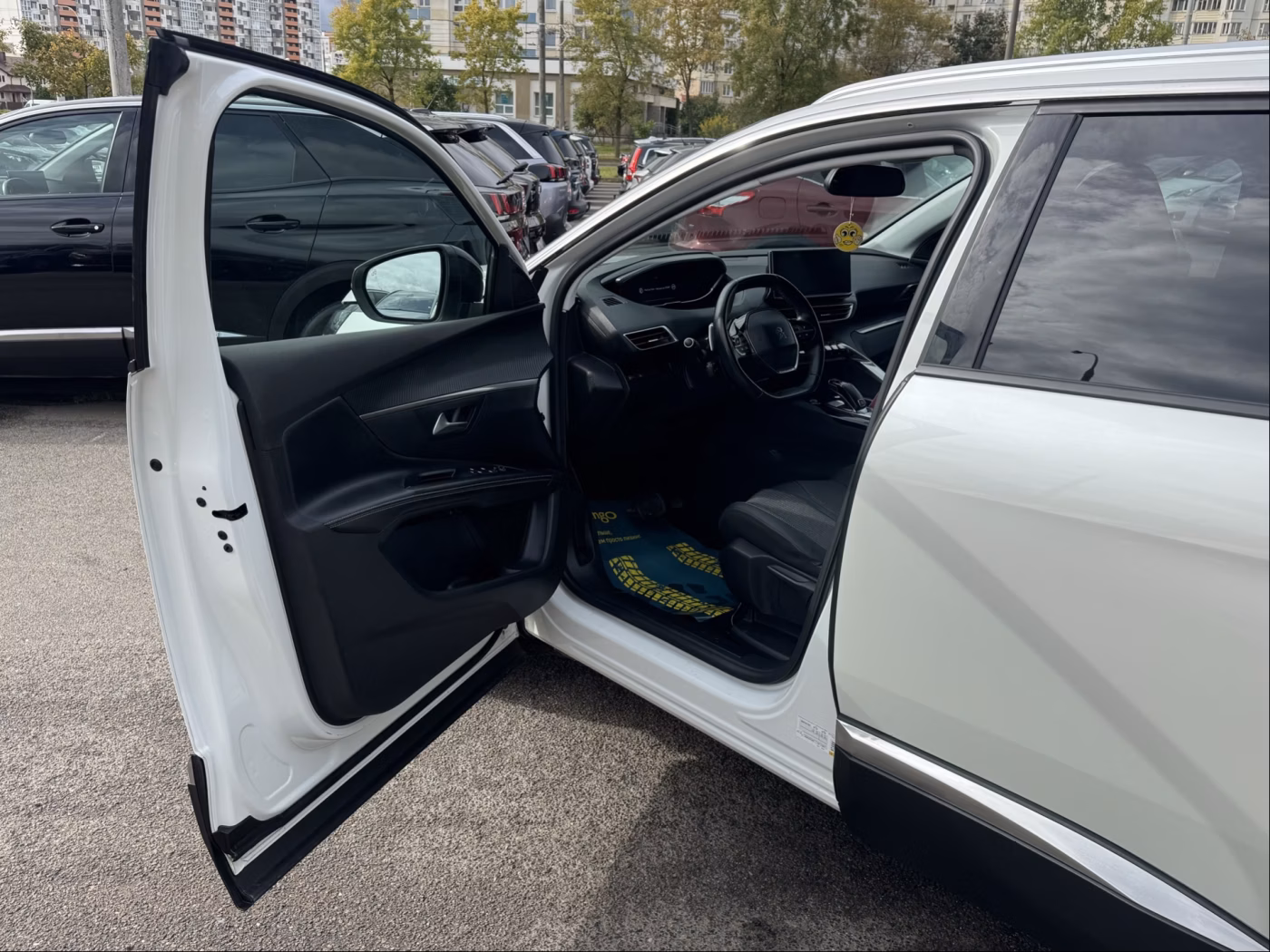 Peugeot 5008 фото 9