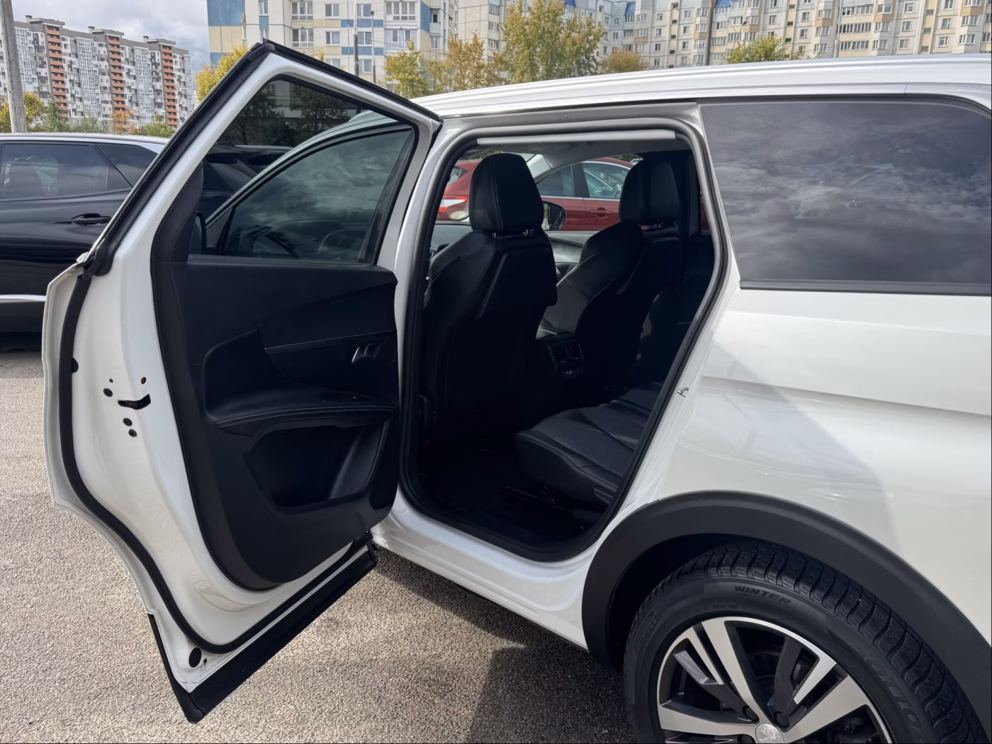 Peugeot 5008 фото 11