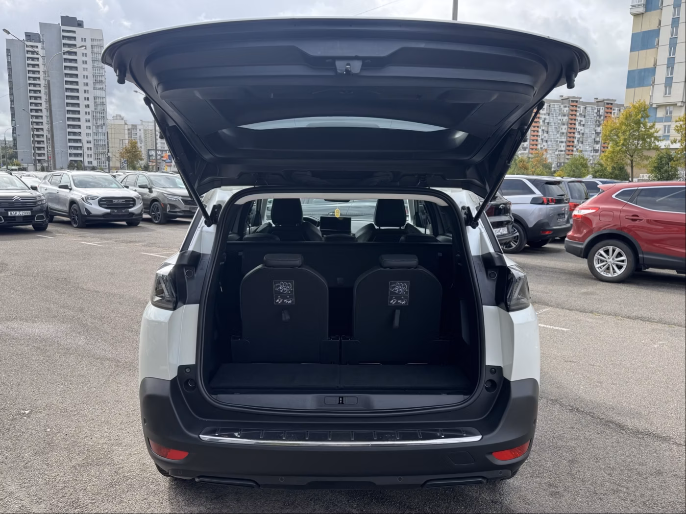 Peugeot 5008 фото 13
