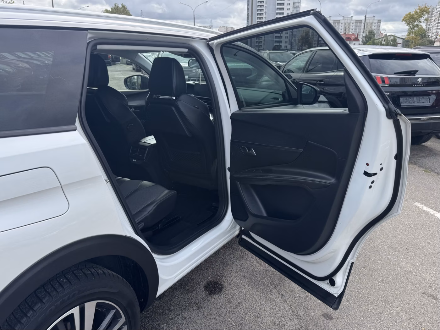 Peugeot 5008 фото 16