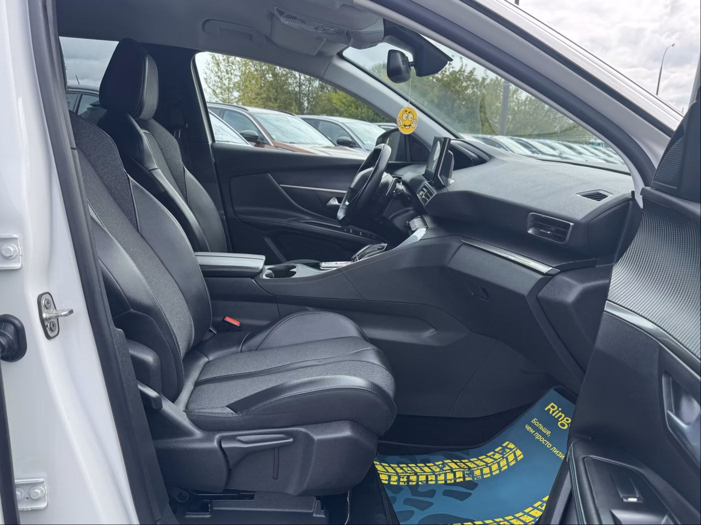 Peugeot 5008 фото 19