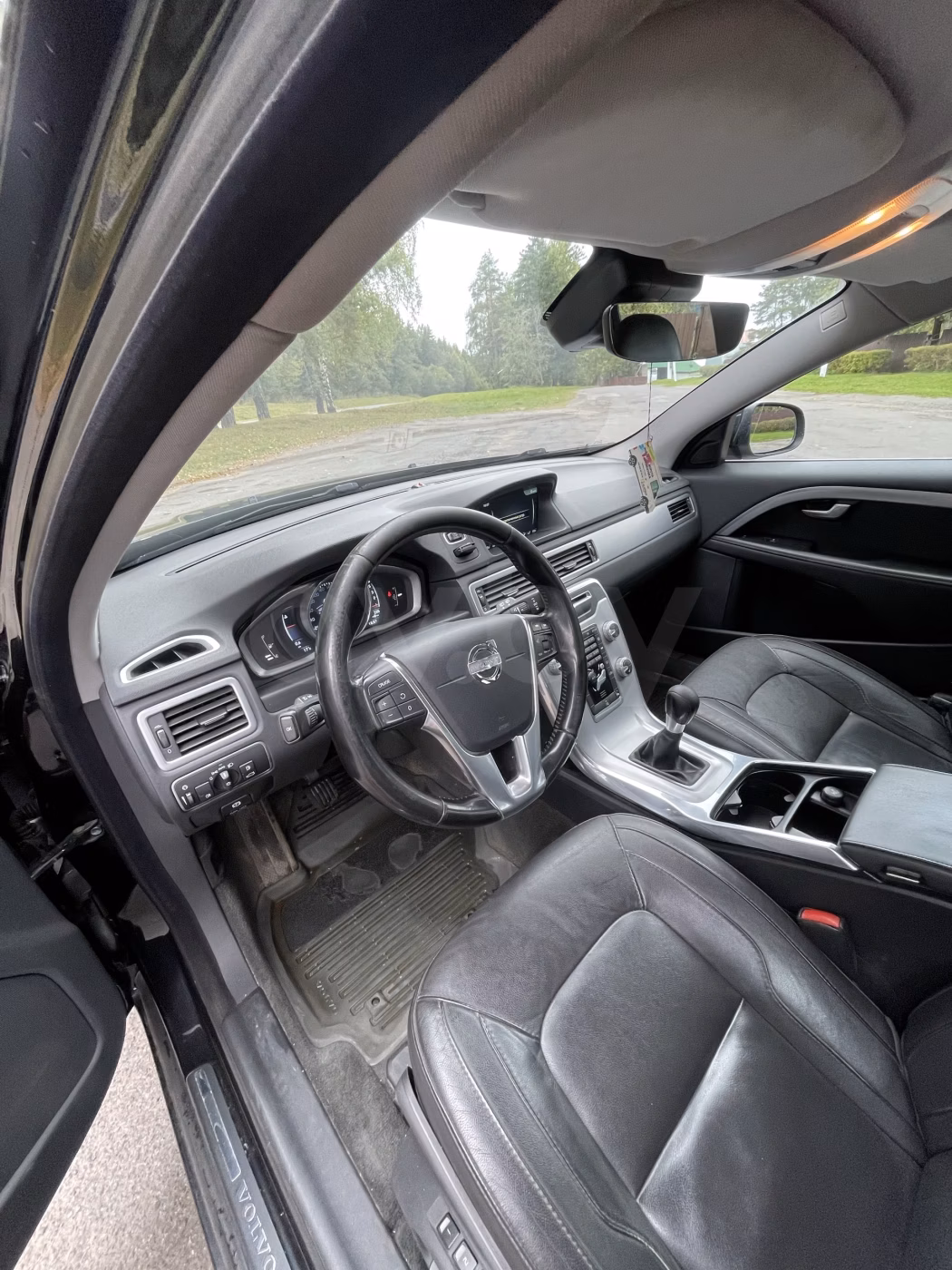 Volvo V70 фото 15