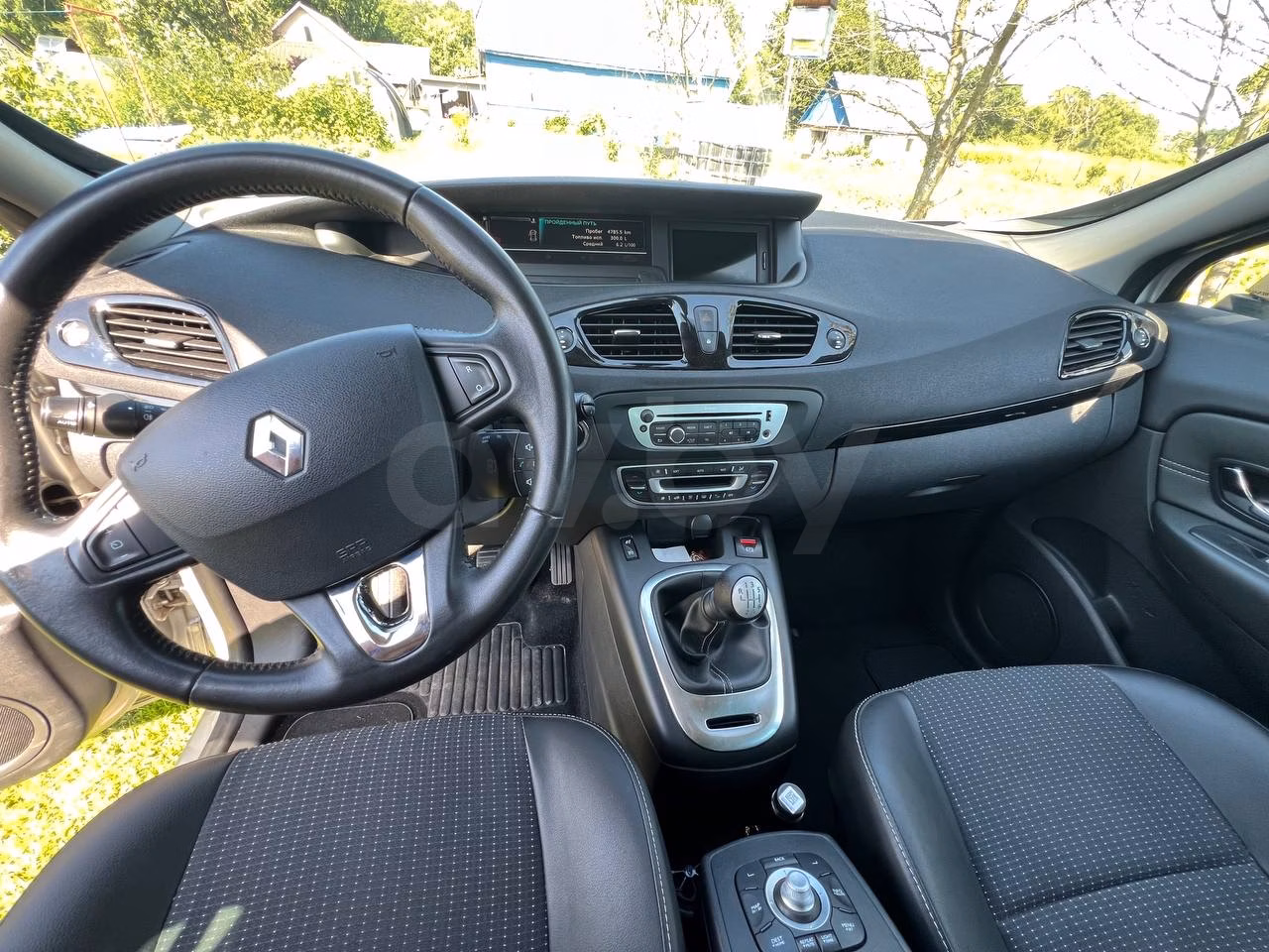 Renault Grand Scenic фото 9