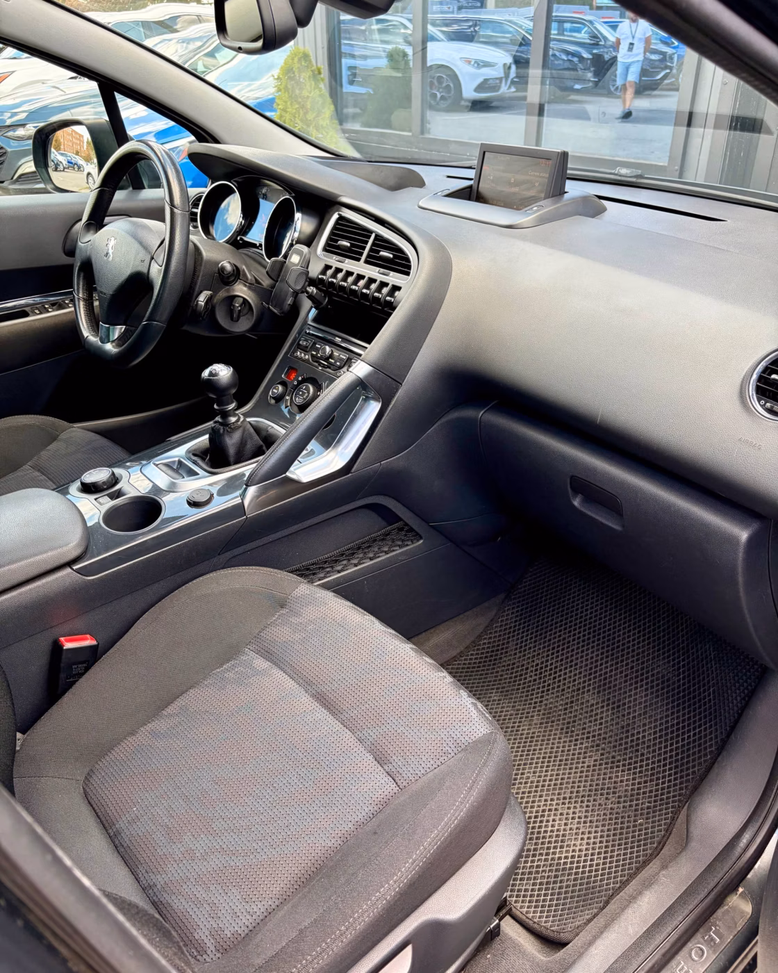 Peugeot 3008 фото 11