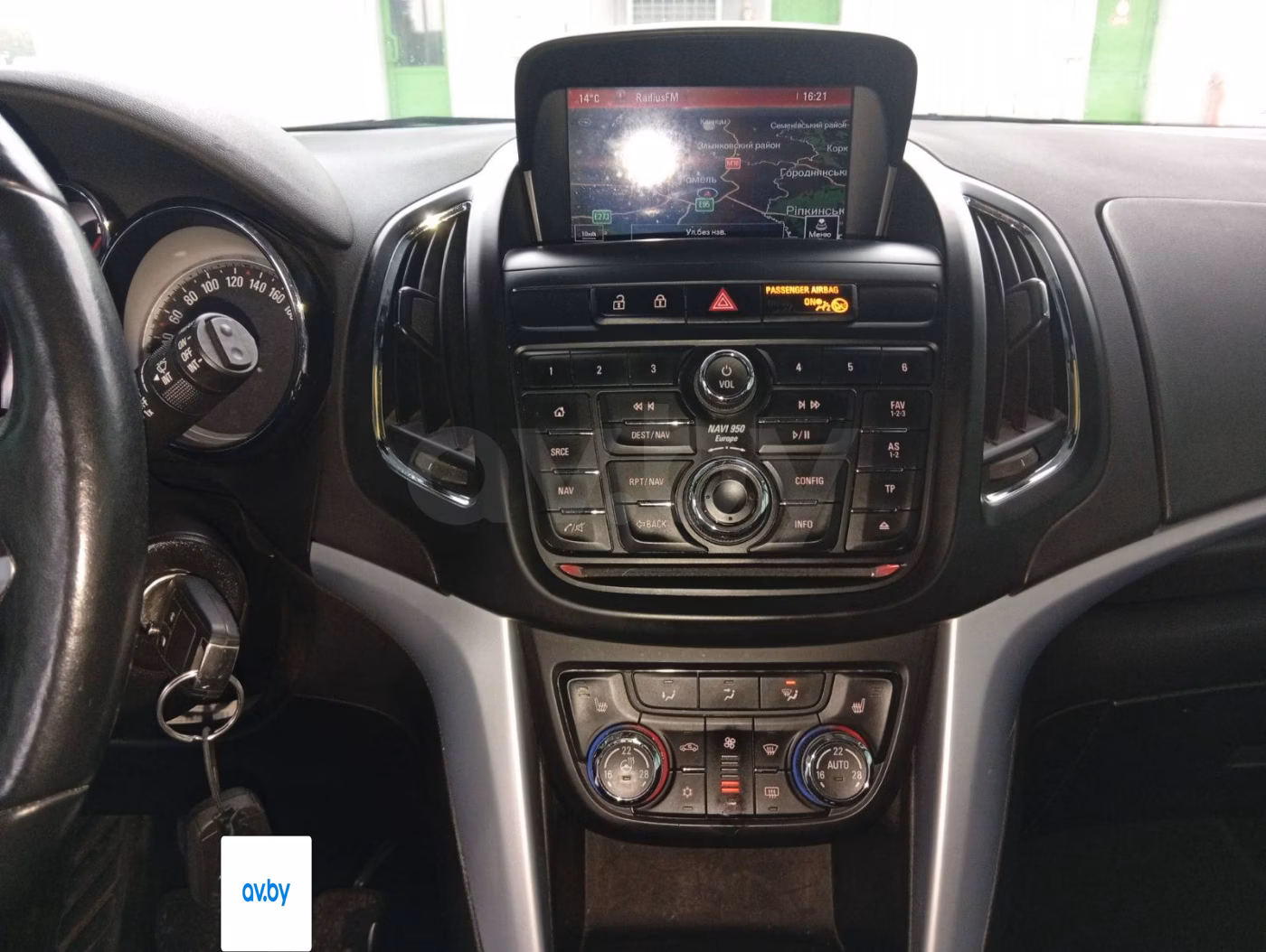 Opel Zafira фото 15