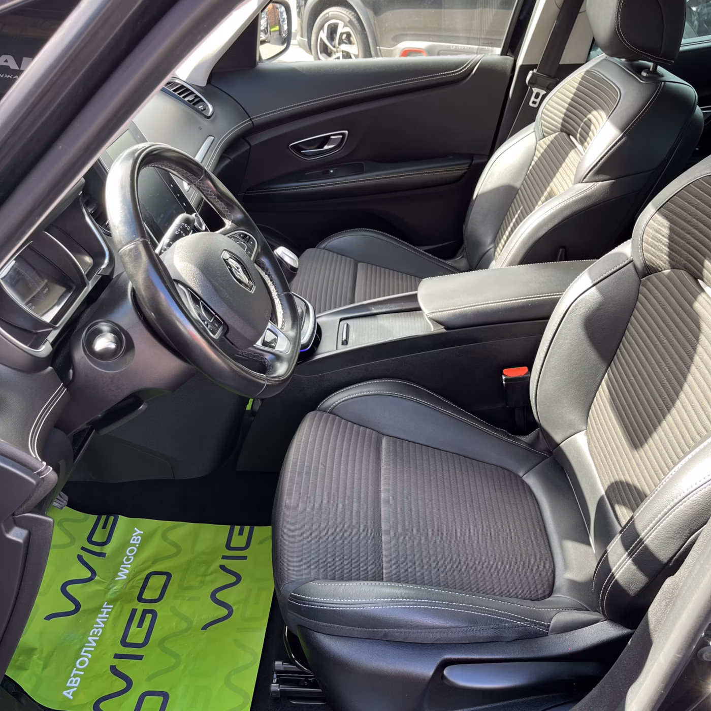 Renault Grand Scenic фото 11