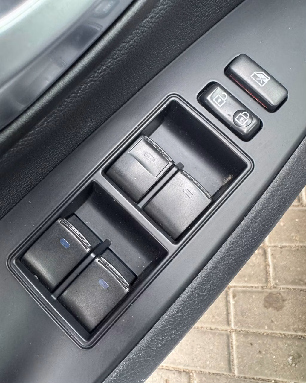 Toyota Avensis фото 17