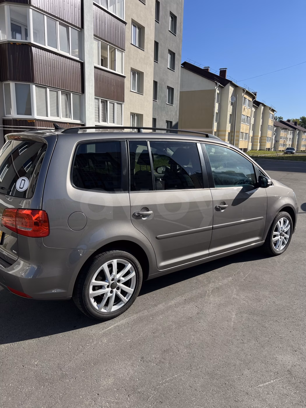 Volkswagen Touran фото 7