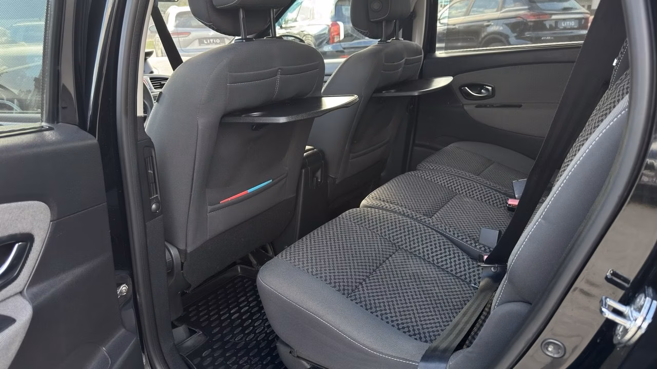 Renault Scenic фото 18