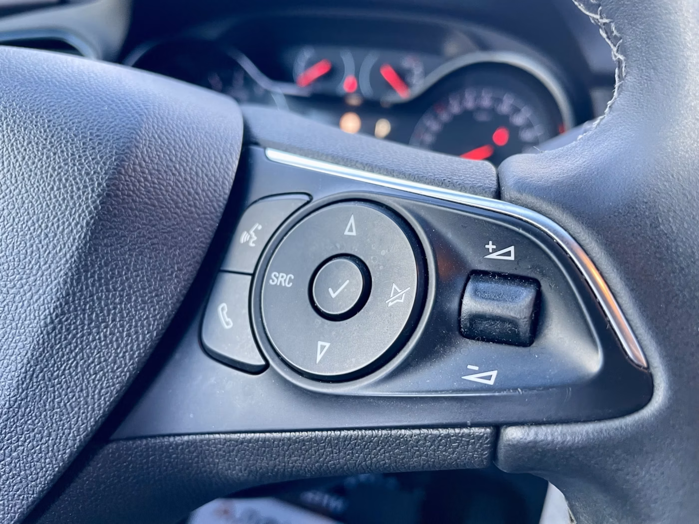 Opel Grandland X фото 11
