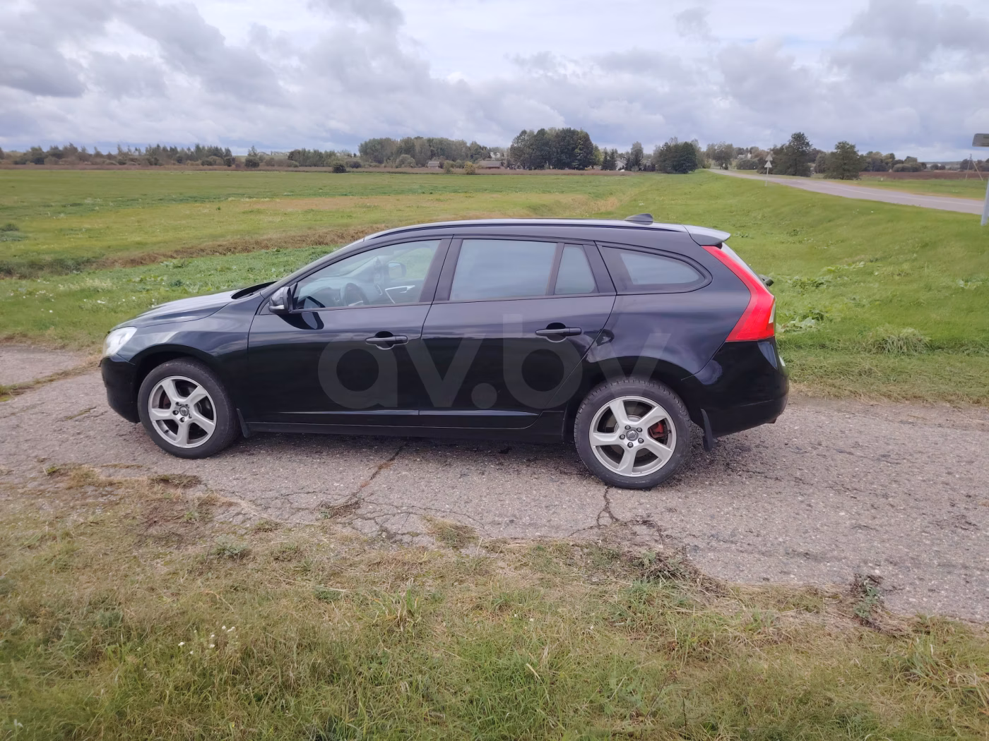 Volvo V60 фото 2