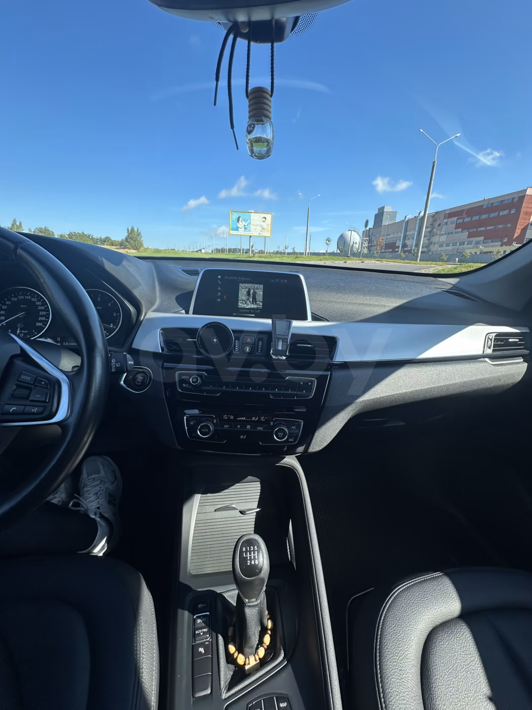 BMW X1 фото 8