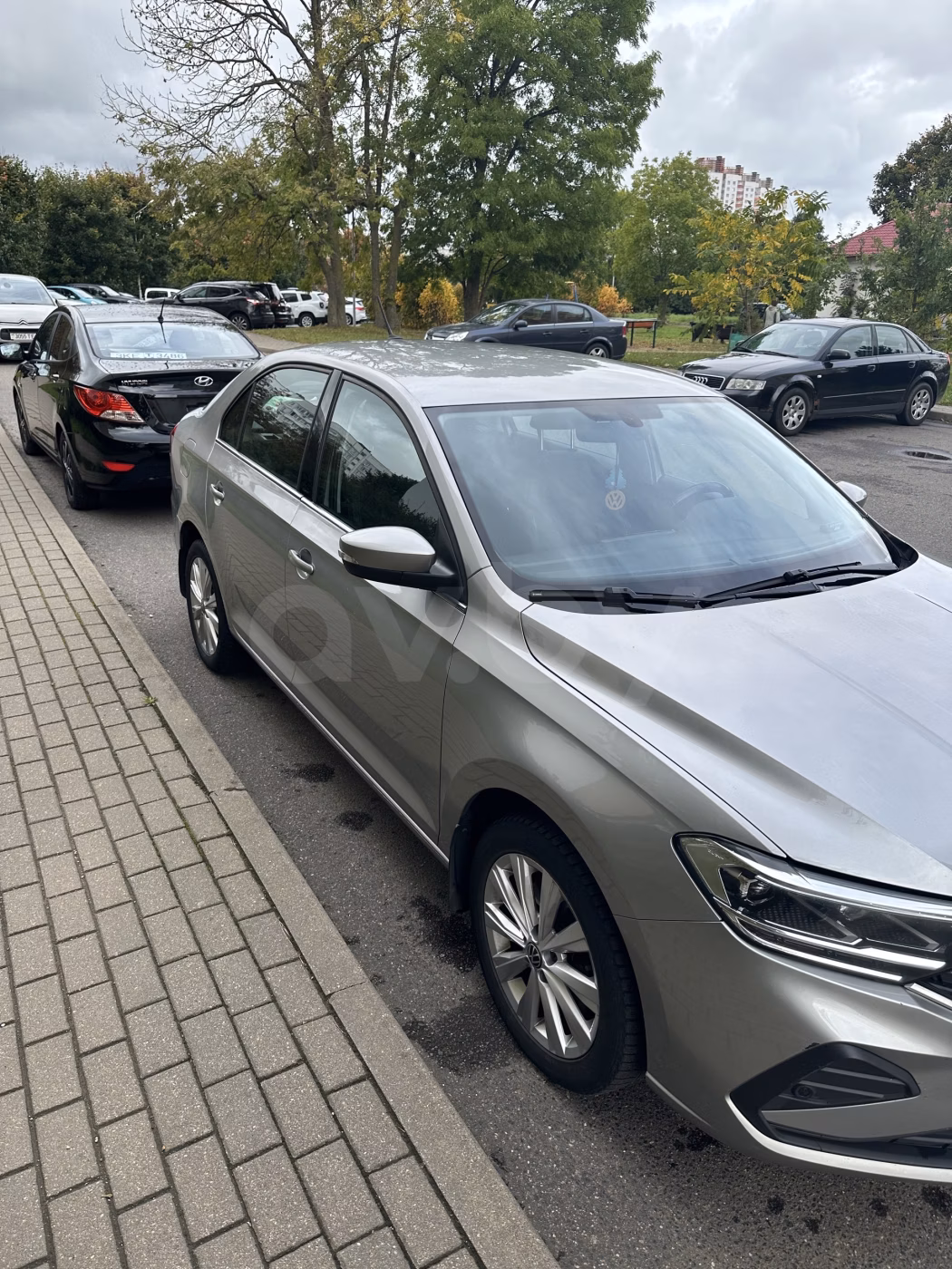 Volkswagen Polo Sedan фото 2
