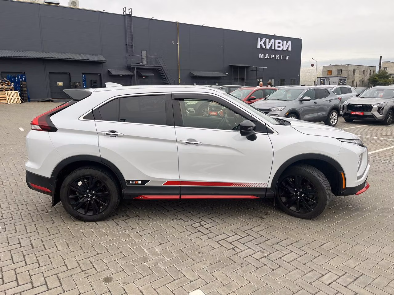 Mitsubishi Eclipse Cross фото 4