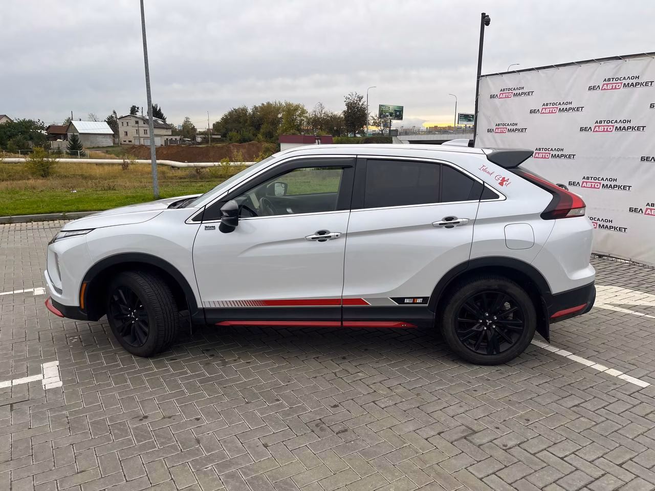 Mitsubishi Eclipse Cross фото 8