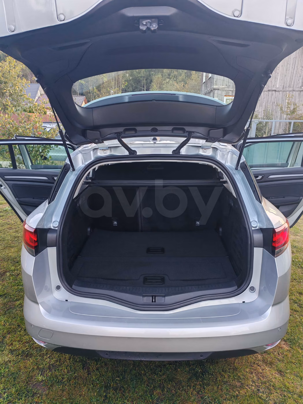 Renault Megane фото 9