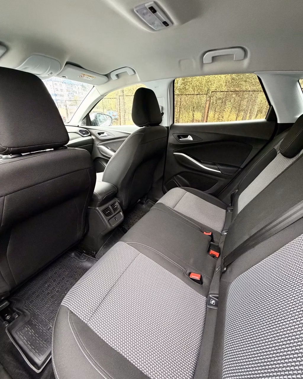 Opel Grandland X фото 10