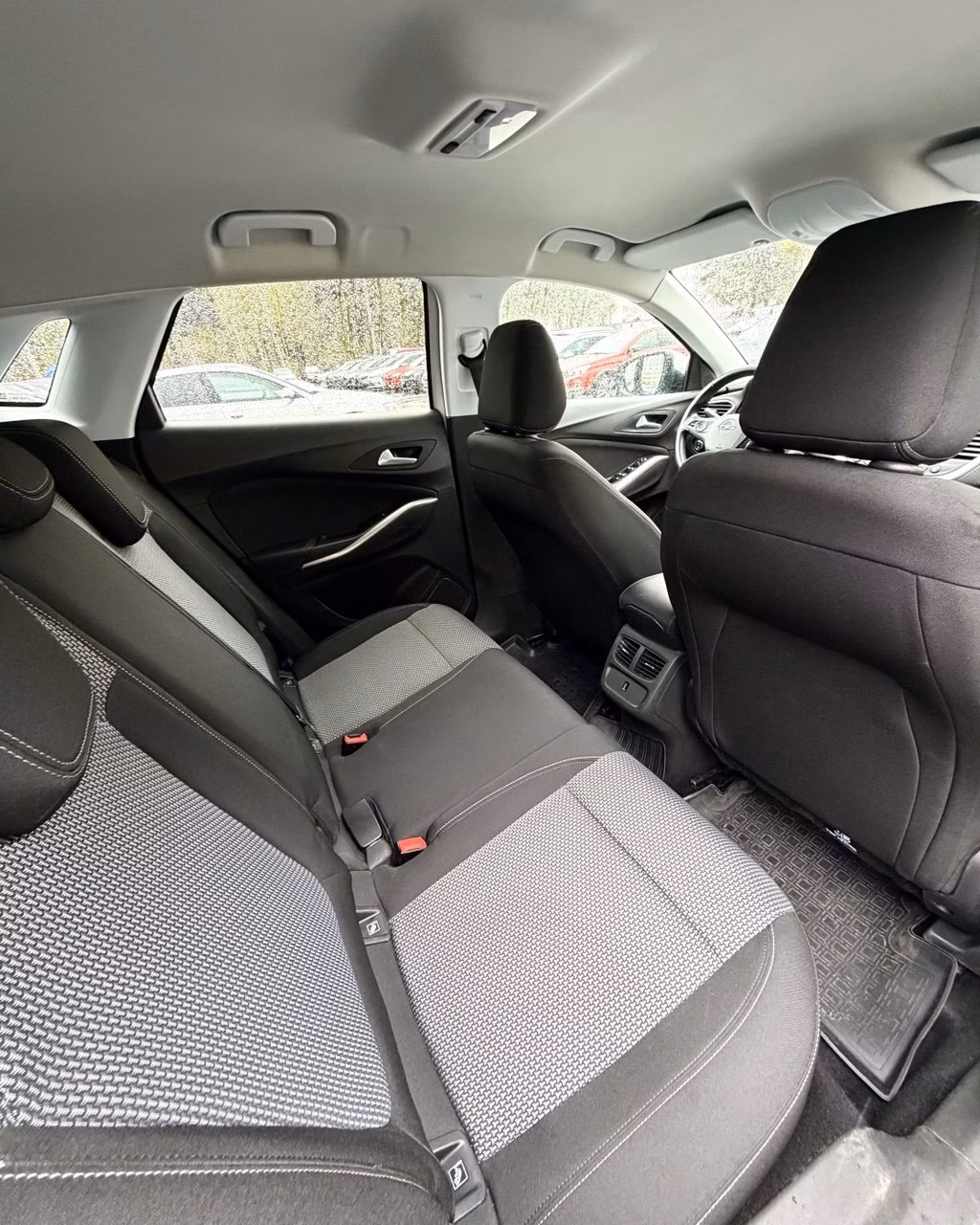 Opel Grandland X фото 13