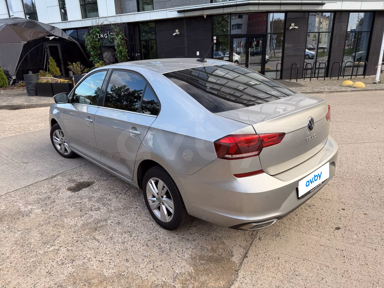 Volkswagen Polo Sedan фото 4