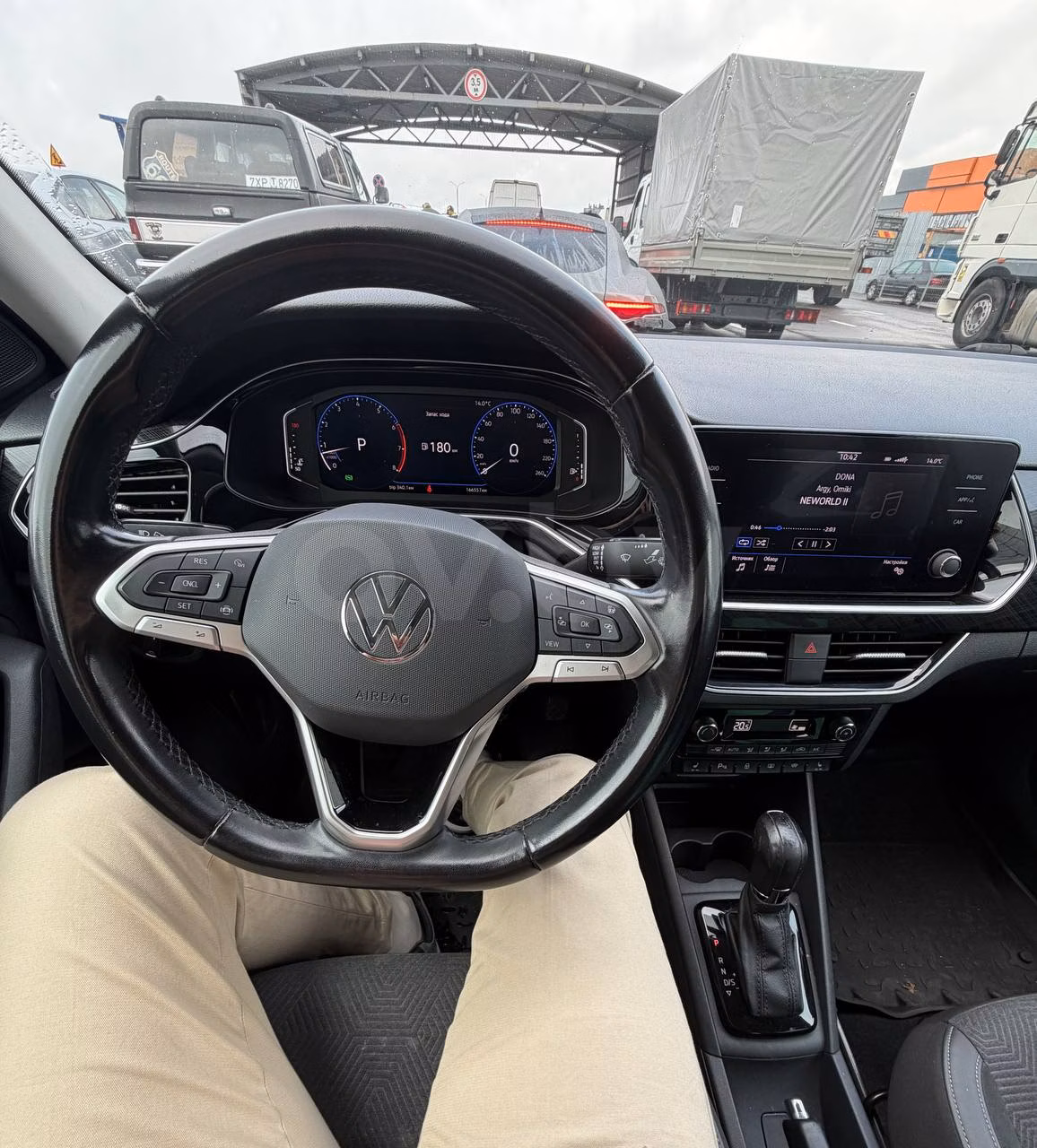 Volkswagen Polo Sedan фото 7