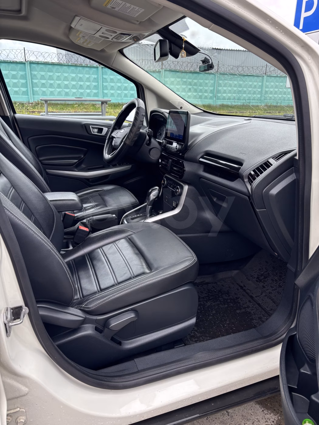 Ford EcoSport фото 14