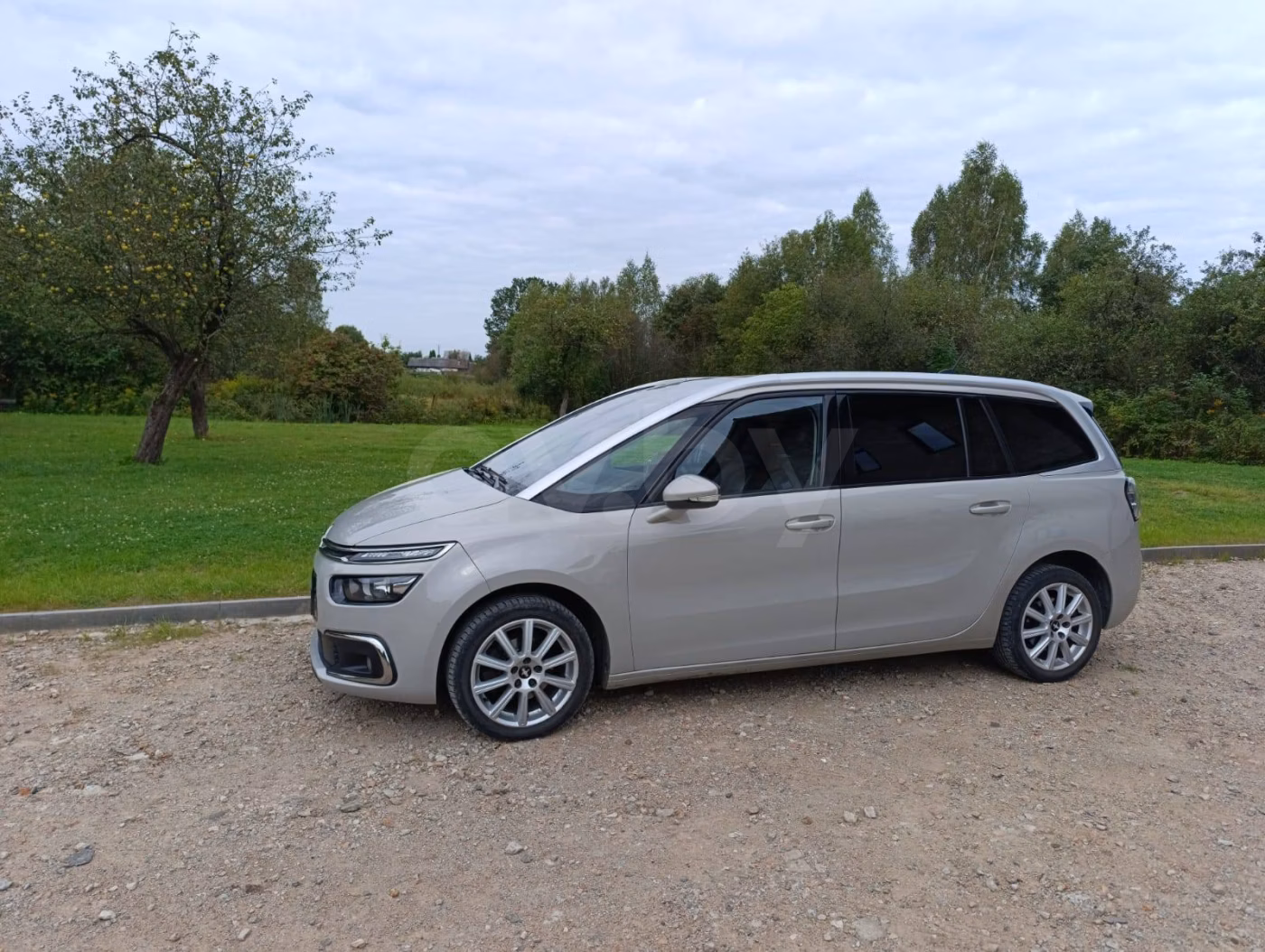 Citroen C4 Grand Spacetourer фото 11