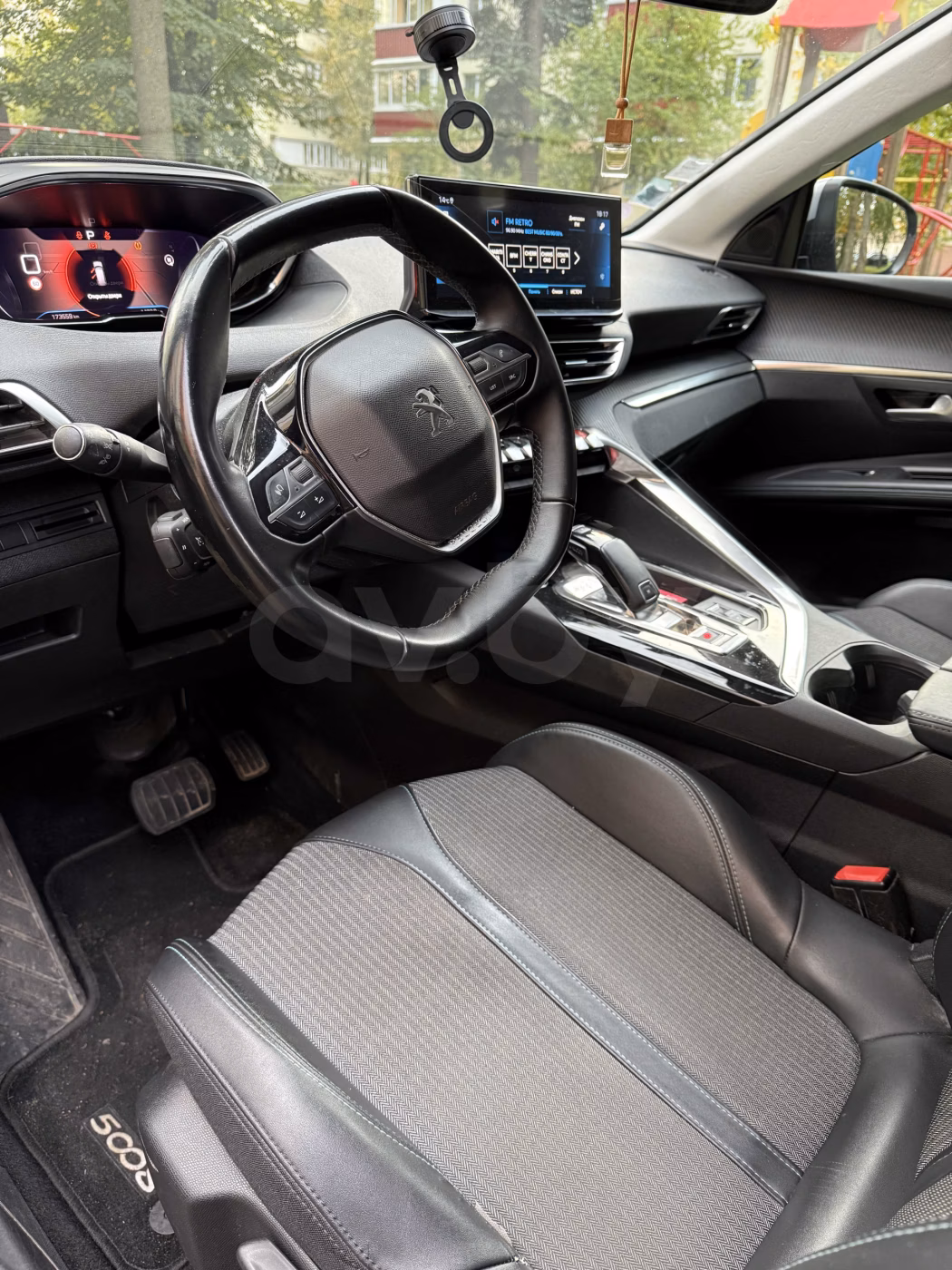 Peugeot 5008 фото 12